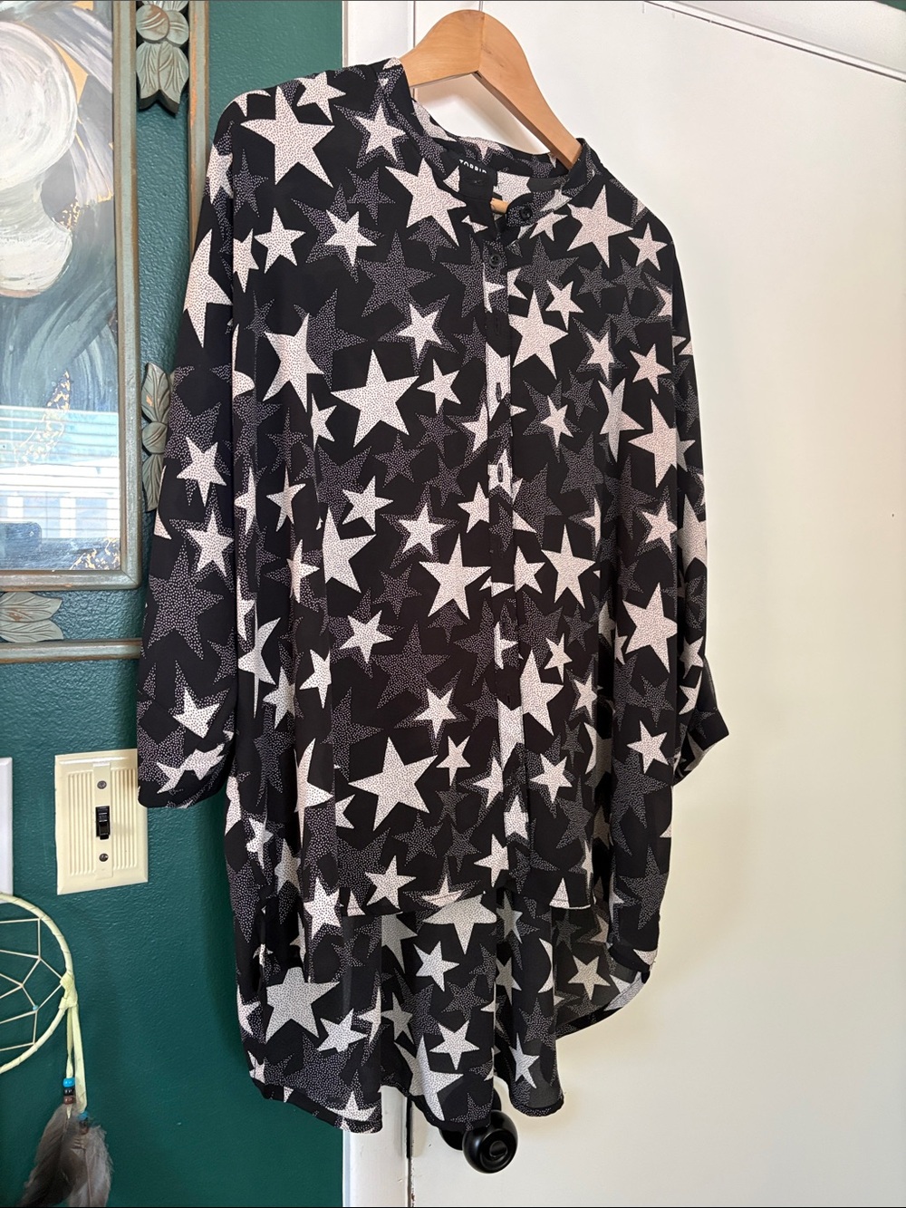 torrid Black and White Star Print Button-Front Tunic